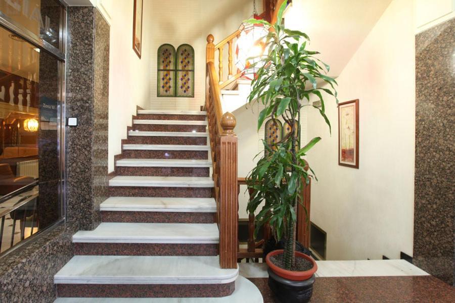Hotel El Cisne à Cordoue Extérieur photo